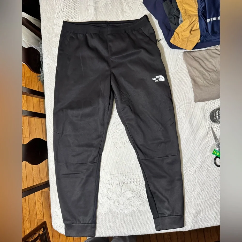 The North Face Men's Black Performance Fleece Pants